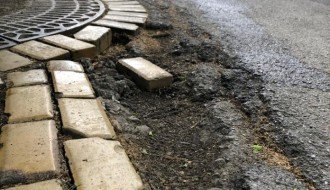 Više oštećenja pešačke zone u centru grada