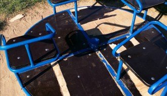 Nedavno renoviran park u Kerskom naselju ponovo uništen