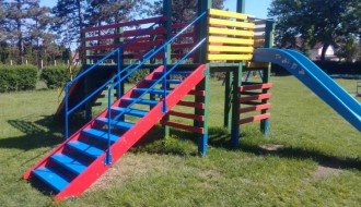 Nedavno renoviran park u Kerskom naselju ponovo uništen