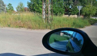 Nepregledna raskrsnica na uglu ulica Aksentija Marodića i Josipa Zelića