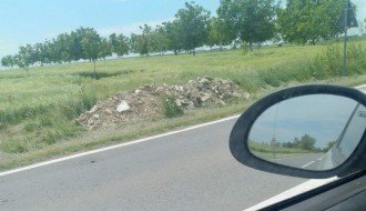 Istovaren šut u kanal na ulazu u Bajmok