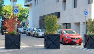 Pogrešno postavljeni saobraćajni znakovi (Ulica Branislava Nušića)