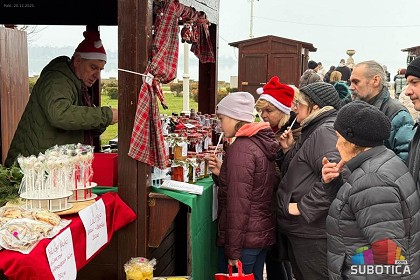 Božićni vašar na Paliću u znaku tradicije, druženja i humanosti