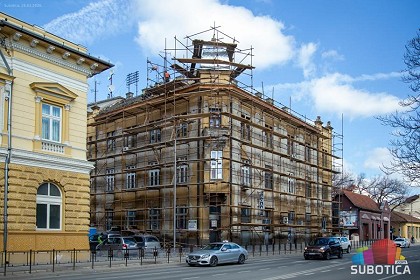 Stanari zajedno rešili dugogodišnji problem krova