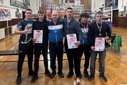 Kik-boks: Četiri medalje za „Top fighter“ u Bečeju