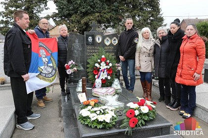 Sećanje na heroja: Obeležena godišnjica pogibije Vladimira Mirkova