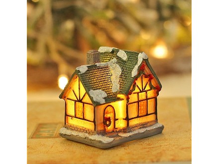 Artezan dekoracija kucice LED 5.5x5.5x4.5cm