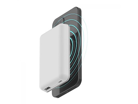 Celly magnetic wireless power bank 5000 mAh + kabl Type-A na Type-C bela