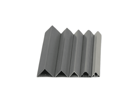 PLASTIČNA TROUGLASTA LAJSNA 15X15X21mm-2000mm
