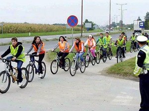 Policija kontroliše bicikle i motocikle