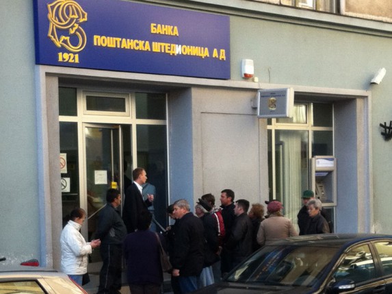 Gužve u subotičkoj ekspozituri Poštanske štedionice