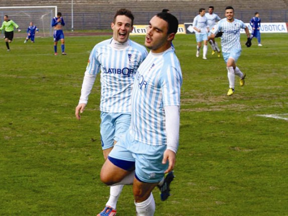 Nosković pred izlaznim vratima fudbalskog kluba "Spartak ZV"