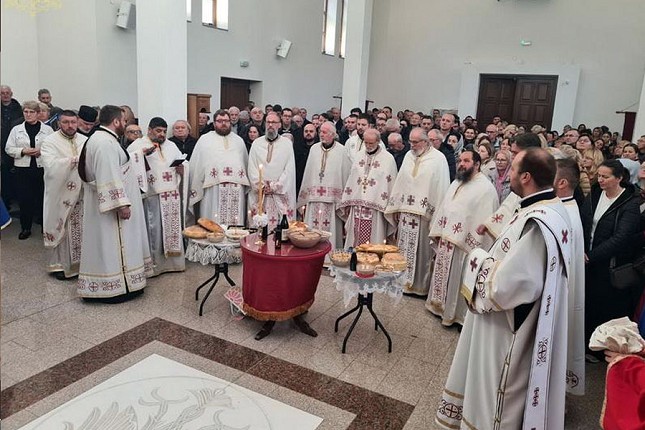 Proslavljena slava hrama Svetog Nektarija Eginskog na Prozivci