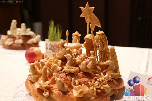 Božićni duh u Gradskoj kući: Izložba božićnjaka od 5. do 12. decembra