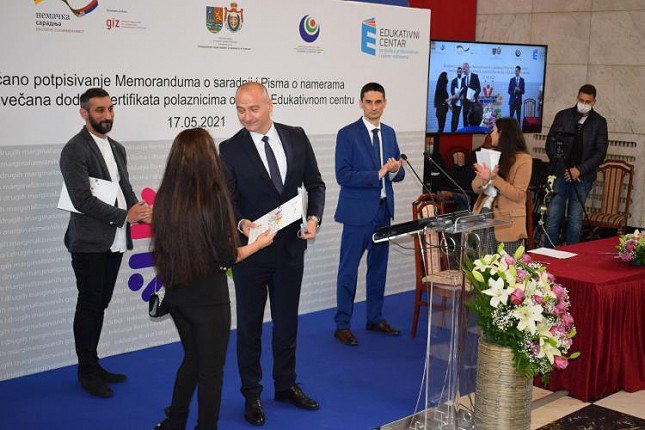 Potpisani sporazumi za lakše zapošljavanje ljudi iz osetljivih grupa