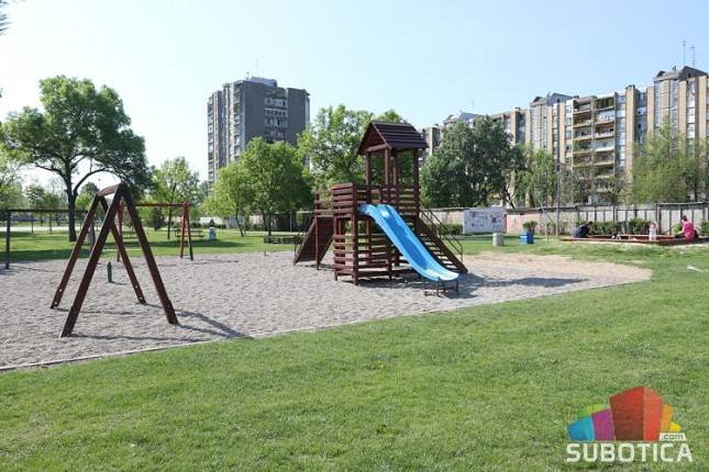 Rekonstrukcija igrališta na Prozivci i u Lifke Šandora, u planu obnavljanje još šest dečjih igrališta