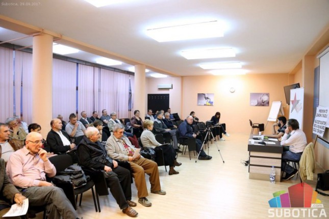 Održana tribina "Ko krade rad i zemlju?"