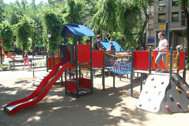 Intenzivnija popravka dečijih igrališta od naredne nedelje