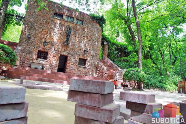 Obnova Letnje pozornice na Paliću