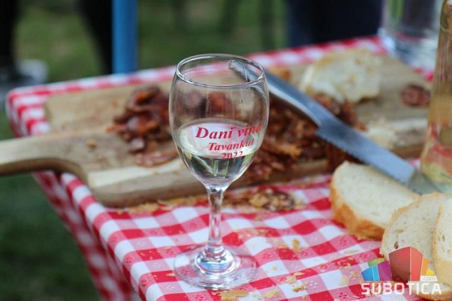 U Tavankutu održan šesti Festival vina