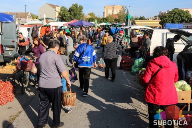 Vašar zimnice okupio sedamdesetak poljoprivrednih proizvođača, ponuda dobra - interesovanje veliko