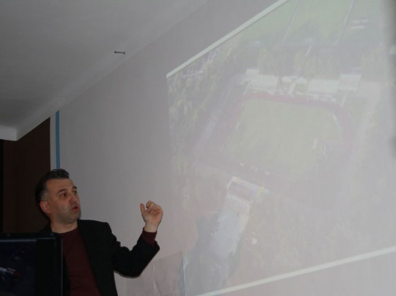 Održano predavanje Dejana Mrkića "Stadion Kralja Petra II - 77 godina subotičke arene"