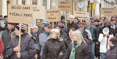 Protesti u "Bratstvu", otkazi u "Destilingu"