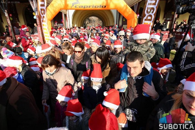 Palić spreman za 26. Trku Deda Mrazova: praznična tradicija uz rekreaciju i humanost