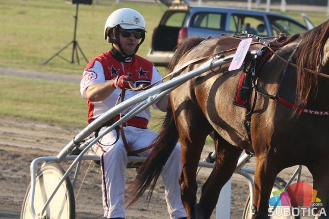 Kasački sport: Josip Gabrić predstavnik Srbije na trci u Parizu