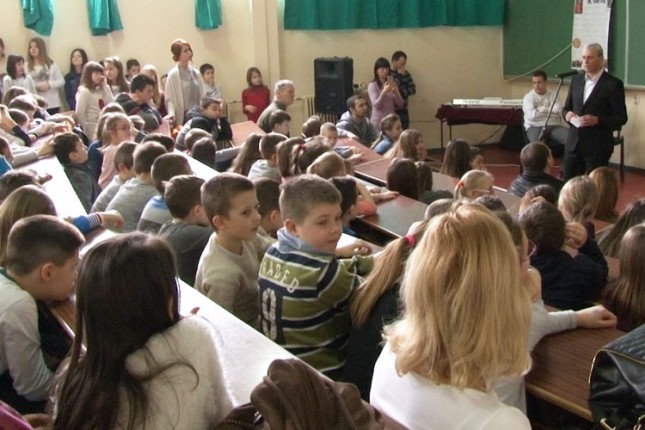 OŠ "Miloš Crnjanski" obeležila Dan državnosti