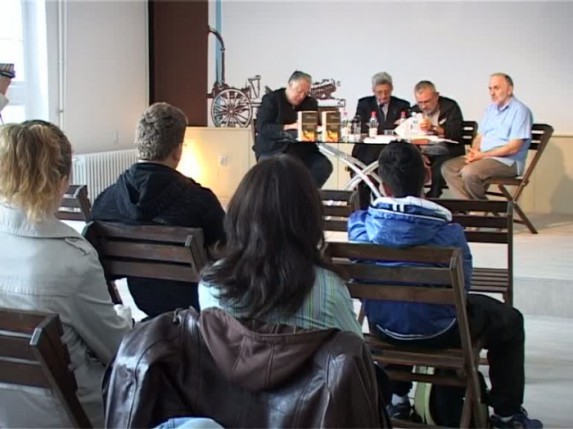 Predstavljena knjiga "Demokratija - epizodna misterija"