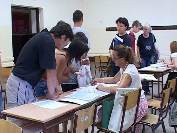 Počeo upis u srednje škole