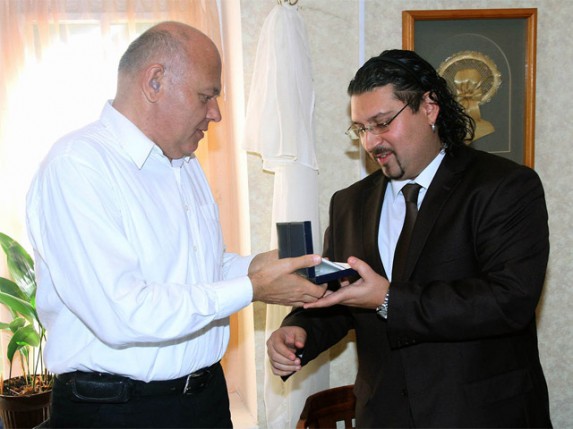 Zahvalnica Milošu Nikoliću od Udruženja slepih i slabovidih