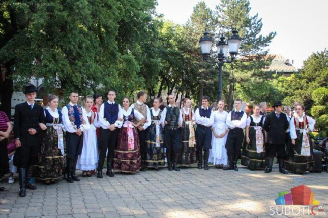 U nedelju rođendanski koncert folkloraša "Bratstva"