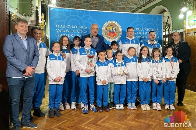 Karate: Takmičari "Spartak Enpi-ja" na prijemu kod gradonačelnika Bakića