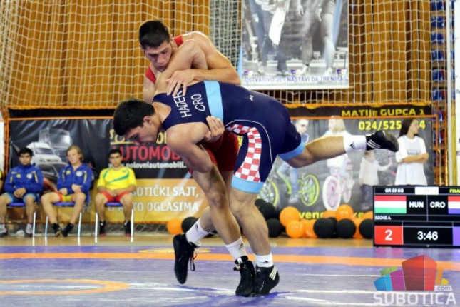 Održan 12. memorijalni turnir "Refik Memišević Brale" u rvanju za kadete