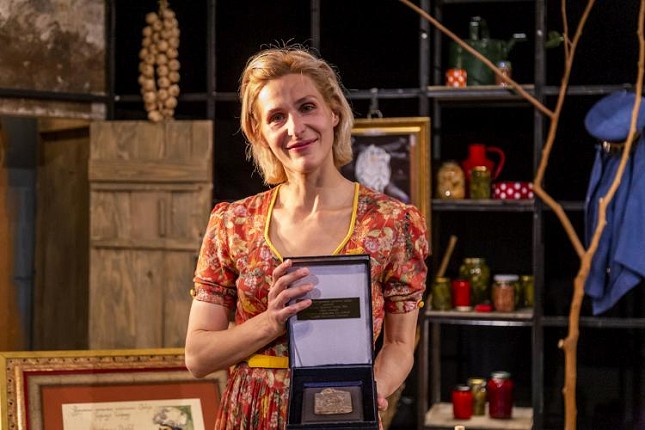 Minji Peković uručena nagrada „Ljubinka Bobić“