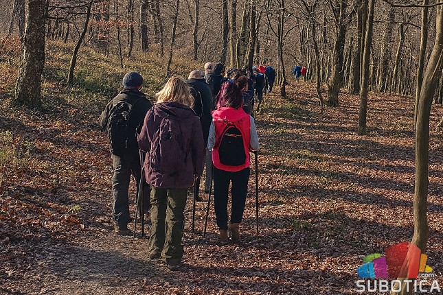 Noćna avantura kroz peščaru: Planinarski klub "Spartak" poziva na tradicionalno pešačenje