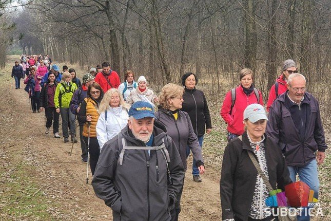 Bračni par Radulović predvodi  „Šetnju zdravlja“