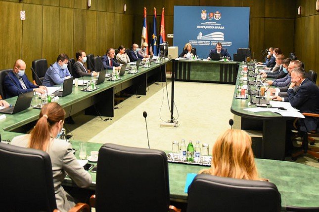 Dodatnih 100 miliona za podršku porodicama sa troje i više dece