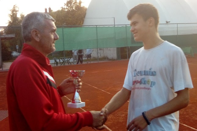 Tenis: Subanović posle dvanaest uzastopnih pobeda poklekao u finalu seniorskog turnira u Čačku