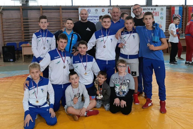 Rvanje: Spartak osvojio 10 medalja u Somboru, Krstin najbolji takmičar