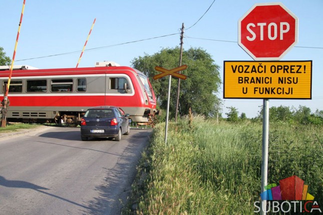 Pružni prelazi u ulici Đorđa Natoševića i na Bajskom putu nisu u funkciji