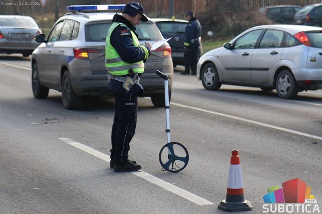 Poginula žena (58) nakon što je na nju naleteo automobil na Beogradskom putu