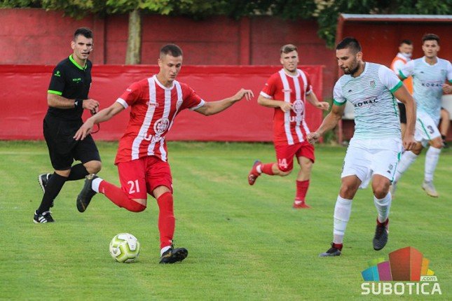 U toku upis u Školu za fudbalske sudije