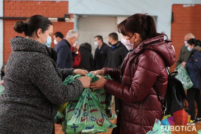 Podeljena sportska oprema za 29 subotičkih škola