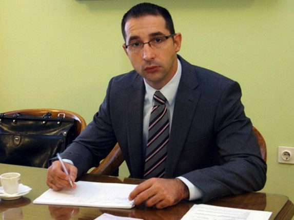 Modest Dulić prepustio rukovođenje strankom Saši Vučiniću