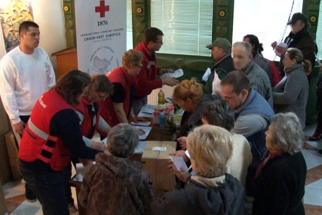 Podeljeni paketi ugroženim građanima