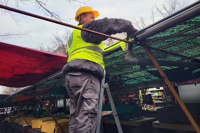 Bolji uslovi za rad na Mlečnoj i Teslinoj pijaci