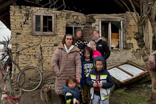 Apel za pomoć porodici Mačković: Šestoro mališana živi u teškim uslovima